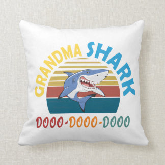 Grandma Shark doo dooo dooo Kissen