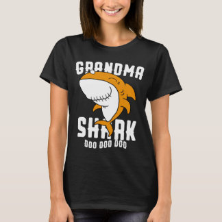 Grandma Shark Mommy Birthday Halloween Christmas T-Shirt