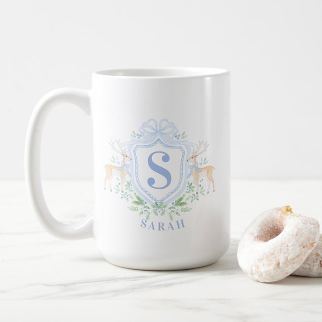 Grandmillennial Christmas Hirsch Wappen Monogram Kaffeetasse (Mit Donut)
