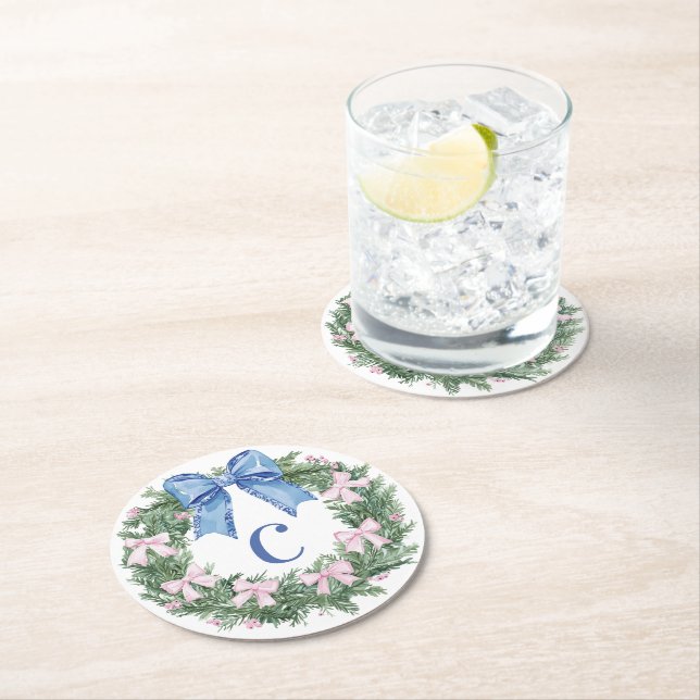 Grandmillennial Christmas Wreath Monogram Runder Pappuntersetzer (Vor Ort)