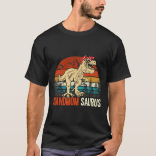 Grandmomsaurus T Rex Dinosaur Oma Saurus Matc T-Shirt