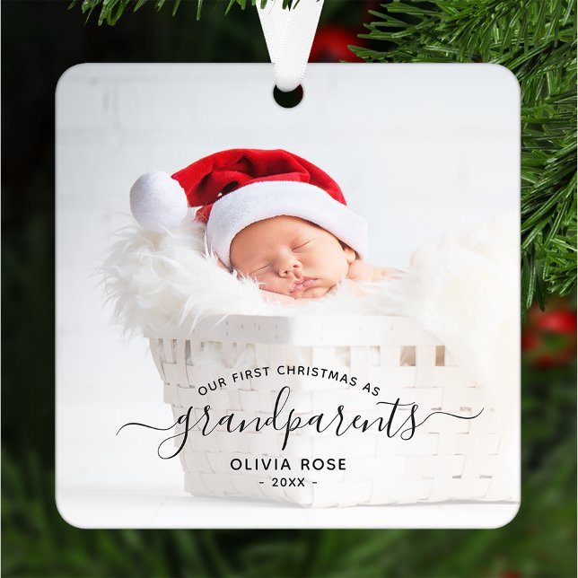 Grandparents First Christmas Photo Black Script Ornament Aus Metall (Von Creator hochgeladen)