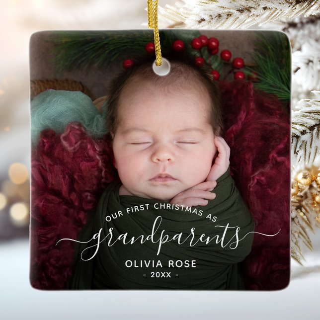 Grandparents First Christmas Photo White Script Keramikornament (Von Creator hochgeladen)