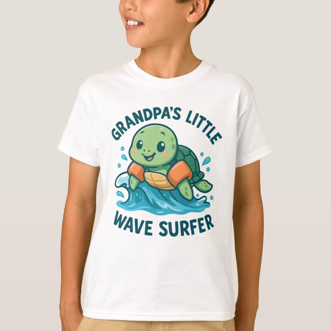 Grandpas kleiner Wellenreiter Niedliche Schildkröt T-Shirt (Vorderseite)