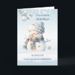 Grandson Blue Christmas Snowman Feiertagskarte<br><div class="desc">Weihnachtskarte mit blauem Schneemann,  silberner Kiefernzweig und Baubel.</div>