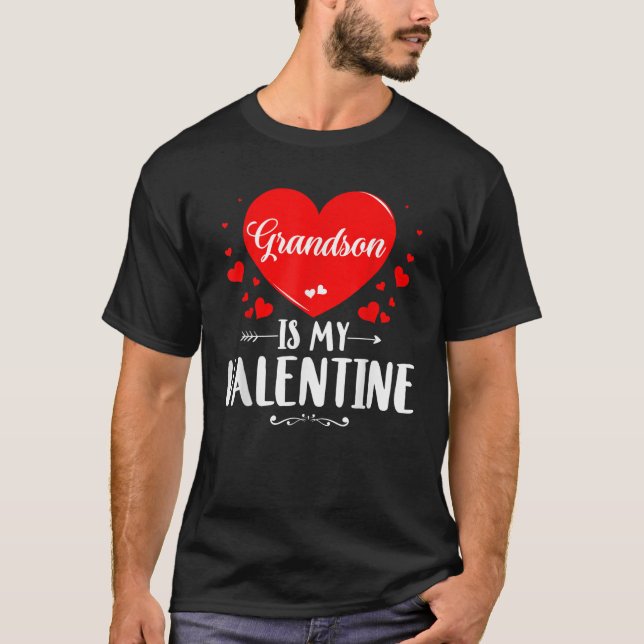 Grandson ist meine Valentinin Matching Family Groß T-Shirt (Vorderseite)