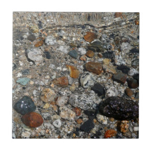 Granitsteine im Tenaya Lake im Yosemite Fliese