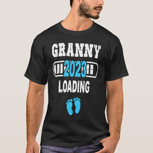 Granny 2023 Loading  Pregnancy Announcement Grandm T-Shirt (Vorderseite)