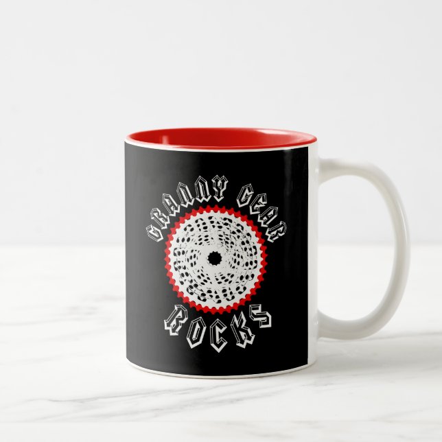 Granny Gear Rocks Cycling Zweifarbige Tasse (Rechts)
