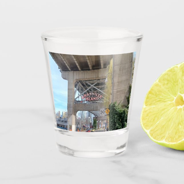 Granville Island Schnapsglas (Vorderseite)