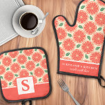 Grapefruits Slices Citrus Niedlich Sommer Mit Mono<br><div class="desc">Lassen Sie sich von diesem köstlichen Ofen-Mitt und dem Set des Topfwarters mit einem fröhlichen Zitrusmuster aus Grapefruitschnitzereien verwöhnen. Dieses Set ist niedlich und funktional zugleich und eignet sich hervorragend, um den kulinarischen Rahmen mit einer Touch Sommerfrische zu bereichern. Passen Sie es mit Ihrem Monogramm für eine einzigartige Ergänzung Ihrer...</div>