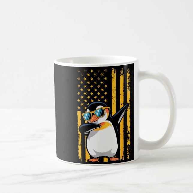 Graphic Penguin Retro American Flag Funny Penguin  Kaffeetasse (Rechts)