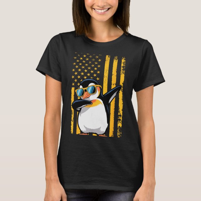 Graphic Penguin Retro American Flag Funny Penguin  T-Shirt (Vorderseite)