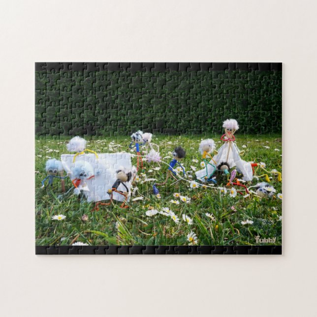 Grappige Fubby poppetjes die kamperen. Puzzle (Horizontal)