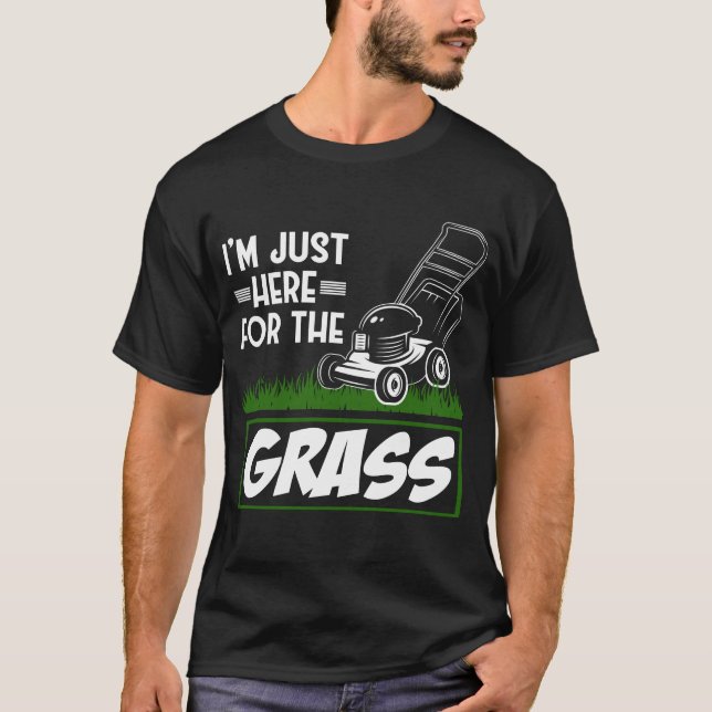 Grass Mowing Lawn Care Funny Lawn Mower T-Shirt (Vorderseite)