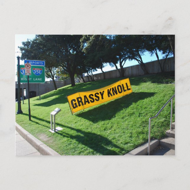 Grassy Knoll an der Dealey Plaza Postkarte (Vorderseite)