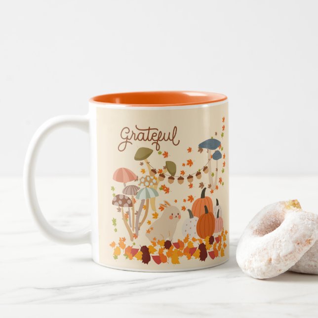 Grateful Fall Bunny Zweifarbige Tasse (Mit Donut)