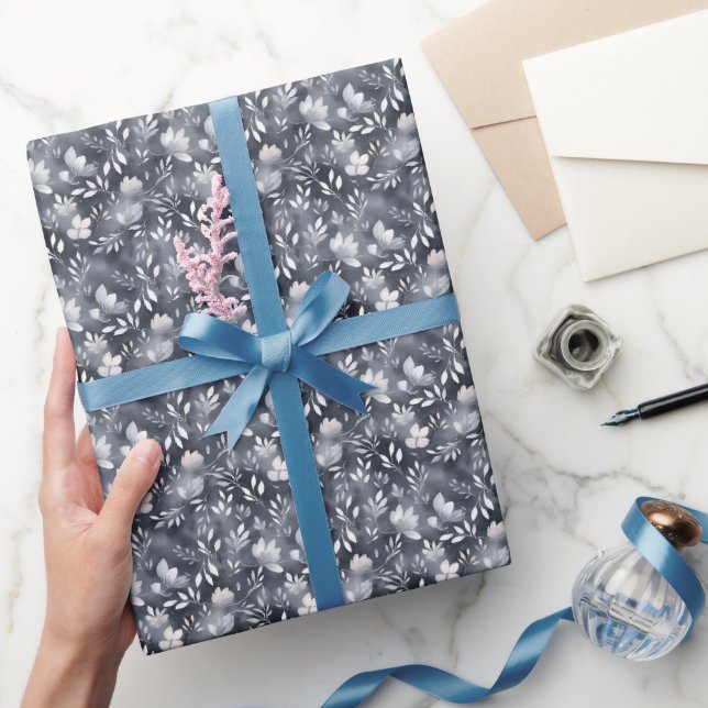 Grau Floral Watercolor Geschenkpapier (Schenken)