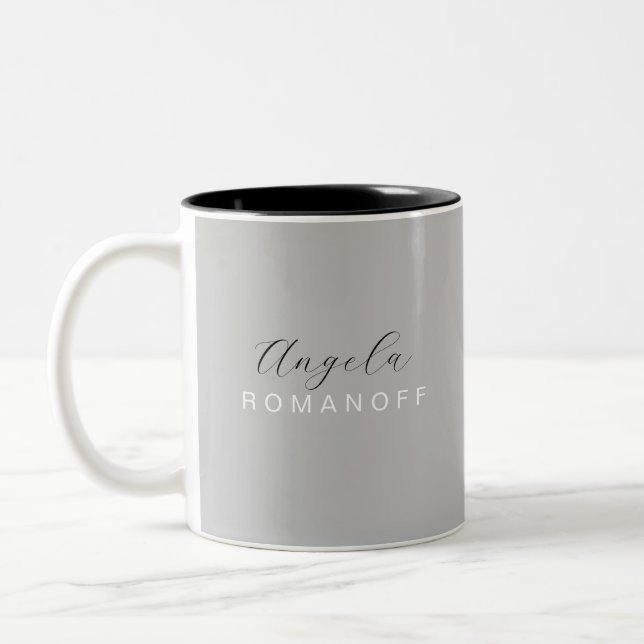 Grau Monogram Modernes Minimalistisch Zweifarbige Tasse (Links)