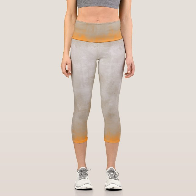 Grau Orange rustikal Capri Leggings (Vorderseite)
