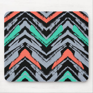 Grau, Türkis und Korallen Handgezeichnetes Chevron Mousepad