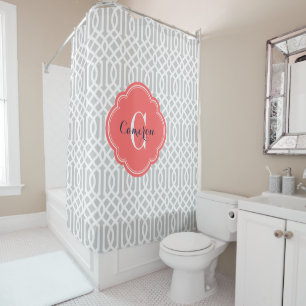 Grau und Coral Trellis Monogram Duschvorhang