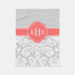 Grau und Korallen Damask Polka Dots Monogram Fleecedecke