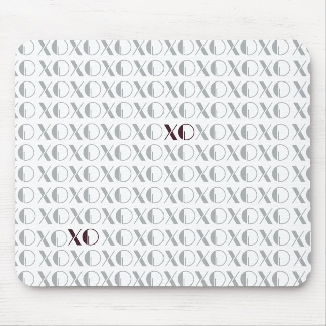 Grau und Rot XOXO Mousepad (Vorne)