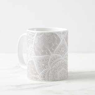 Grau und Weiß Mandala - Loergann in Lynx Kaffeetasse