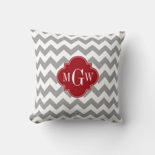Grau Weiß Chevron Cranberry Vierpass 3 Monogramm Kissen