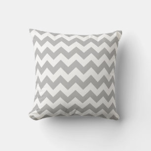 Grau-weißer Chevron Kissen