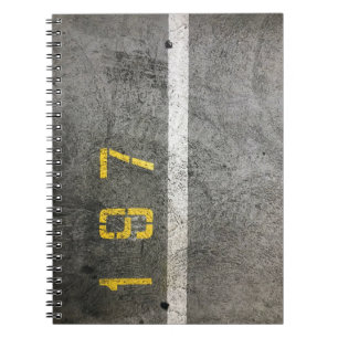 Graubetonboden mit 197 Druck Notizblock