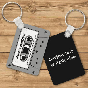 Graue Audiokassette Schlüsselanhänger