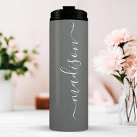Graue Brautjungfer Stylische Signatur-Schriftzug N
