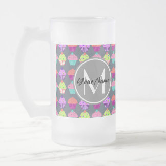 Graue Cupcakes, Personalisierter Name Monogram Mattglas Bierglas