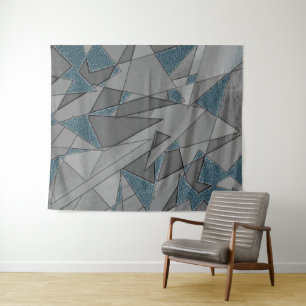 Graue Dreiecksausschnitte mit groben dunkelblauen  Wandteppich
