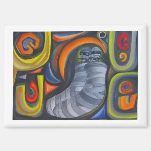 Graue Figur und farbenfrohe Spiralen von Hassan Wa Magnet