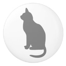 Graue Katze im Gesicht Links