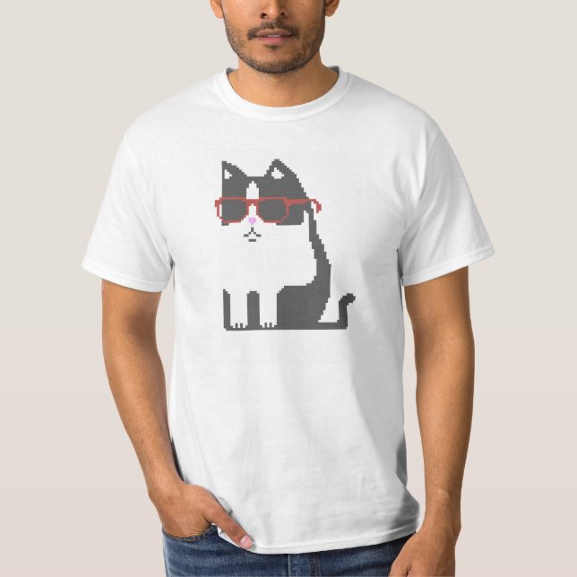 Graue Katze im roten Glas-Pixel-Kunst-T - Shirt (Vorderseite)