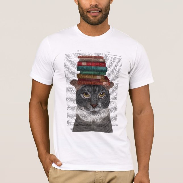 Graue Katze mit Büchern auf Kopf T-Shirt (Vorderseite)