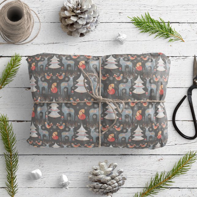 Graue Nordic Rentier Weihnachtsbaum Geschenkpapier (Von Creator hochgeladen)