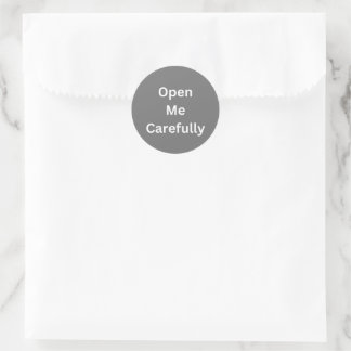 Graue Open Me Carefully Versandoetiketten Runder Aufkleber