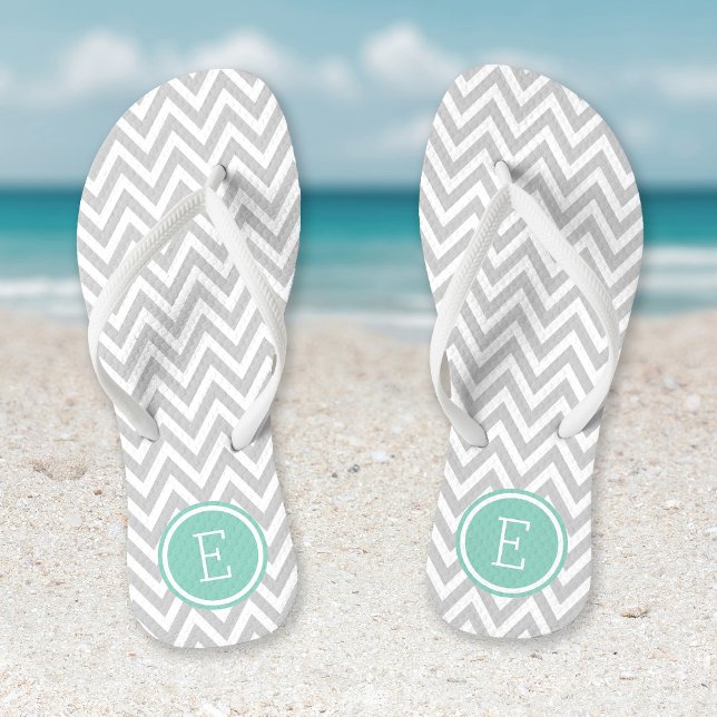 Graue und Aqua-Zickzack Monogramm Flip Flops (Von Creator hochgeladen)