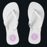 Graue und Lila griechische Schlüsselmonogramm Flip Flops<br><div class="desc">Maßgeschneiderte,  bedruckte Flop-Sandalen mit einem stilvollen,  modernen griechischen Schlüsselmuster und einem eigenen Monogramm oder einem anderen Text in einem Kreisrahmen. Klicken Sie auf Anpassen,  um Schriftart und Farben zu ändern oder eigene Bilder hinzuzufügen,  um ein einzigartiges Design zu erstellen!</div>