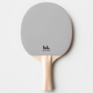 Graue und schwarze Pingpongpaddel mit Initialen Tischtennis Schläger