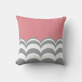 Graue und weiße Scallopie Kissen