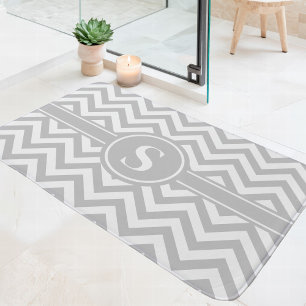Graue und weiße Zickzack Monogramm Badematte