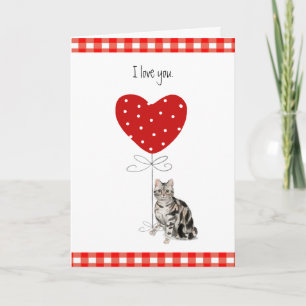 Graue Valentinskatze mit Herzballon Rot & Weiß Karte