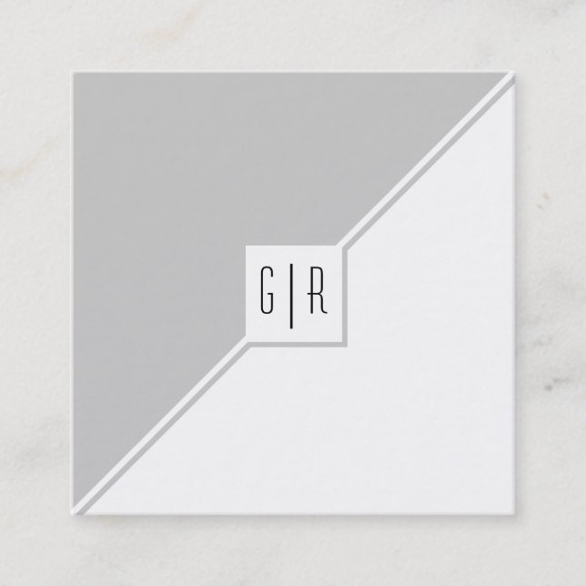 Graue, weiße Dreiecke und Monogramm modern Quadratische Visitenkarte (Vorderseite)