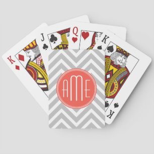Grauer Chevron und korallenrotes individuelles Mon Spielkarten